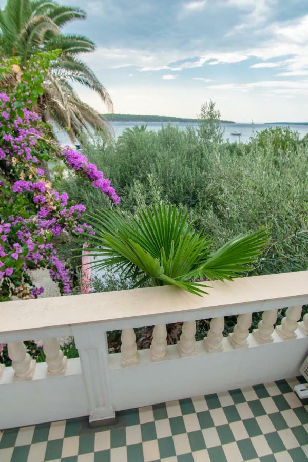 Apartments Picolo Paradiso Miljenko Debelic Barbat na Rabu Exterior foto